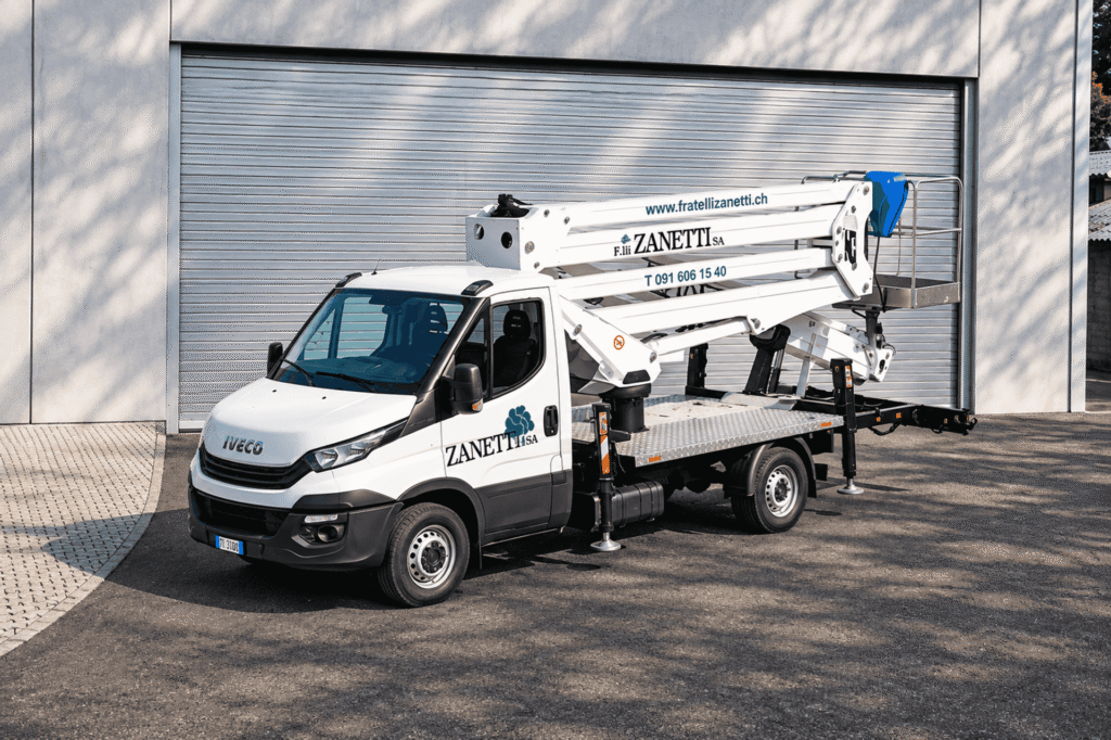 Piattaforma PA25m
